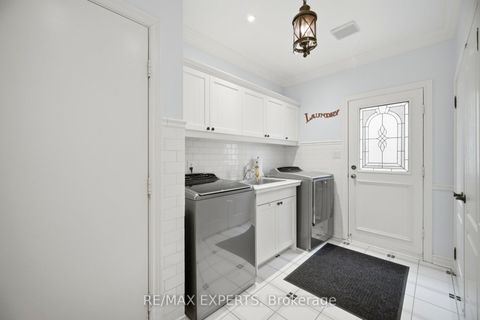 Photo 18 at 904 Damascus Court, Wyndham, Newmarket