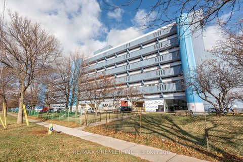 Photo 1 at 612 - 4673 Jane Street, Black Creek, Toronto