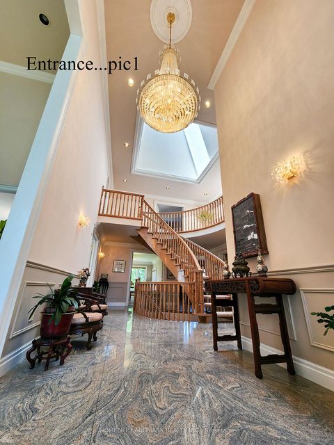 Photo 4 at 16 Lawnview Drive, Willowdale East, Toronto