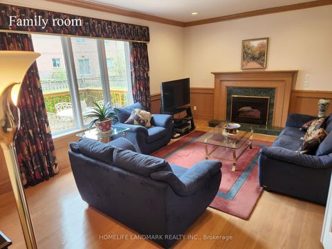 Photo 17 at 16 Lawnview Drive, Willowdale East, Toronto