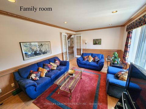 Photo 18 at 16 Lawnview Drive, Willowdale East, Toronto