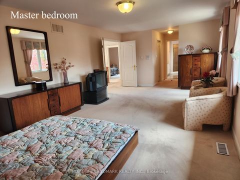 Photo 26 at 16 Lawnview Drive, Willowdale East, Toronto