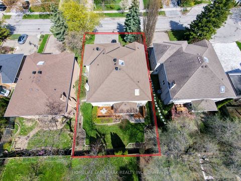 Photo 49 at 16 Lawnview Drive, Willowdale East, Toronto