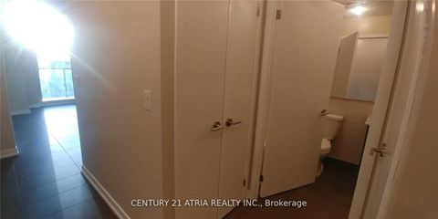 Photo 2 at 806 - 170 Fort York Boulevard, Waterfront Communities C1, Toronto