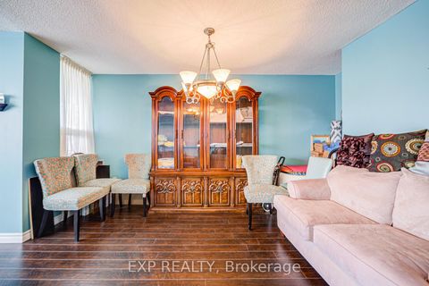 Photo 9 at 808 - 121 Ling Road, West Hill, Toronto