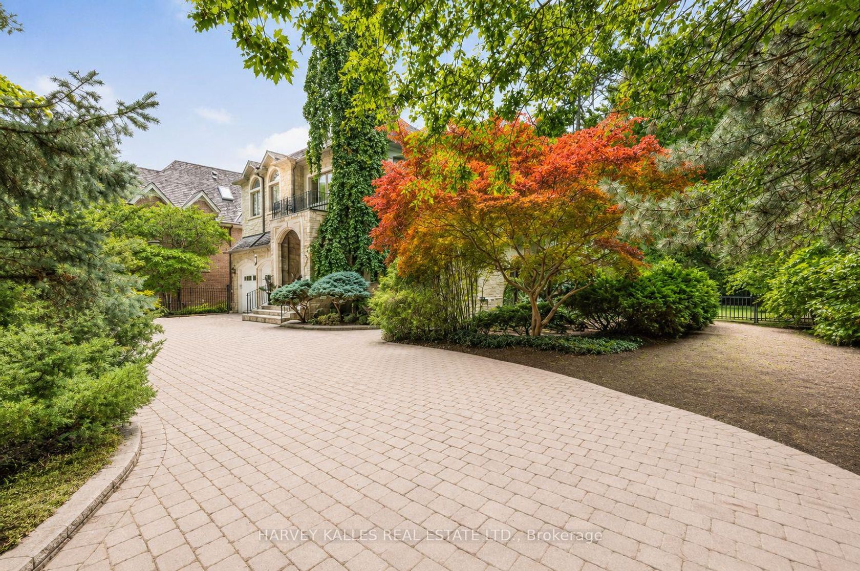 1 Knightswood Road, York Mills, Toronto photo 1