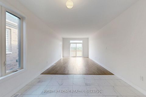 Photo 4 at 243 Duncan Street, Stayner, Clearview