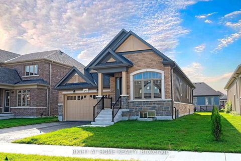 Photo 2 at 245 Wilcox Drive, Stayner, Clearview