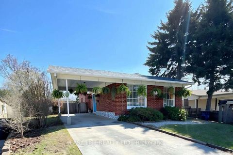 Photo 0 at 24 Elmvale Crescent, Clairville, Toronto