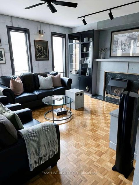 Photo 1 at 24 Elmvale Crescent, Clairville, Toronto