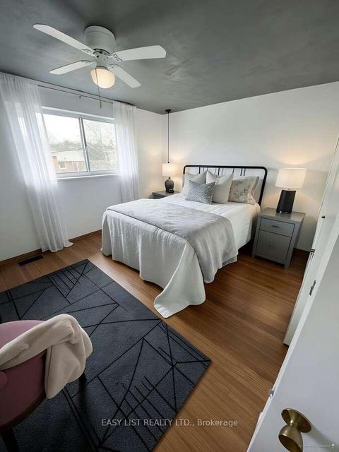 Photo 5 at 24 Elmvale Crescent, Clairville, Toronto