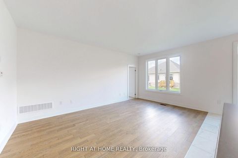 Photo 2 at 258 Duncan Street, Stayner, Clearview