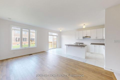 Photo 3 at 258 Duncan Street, Stayner, Clearview