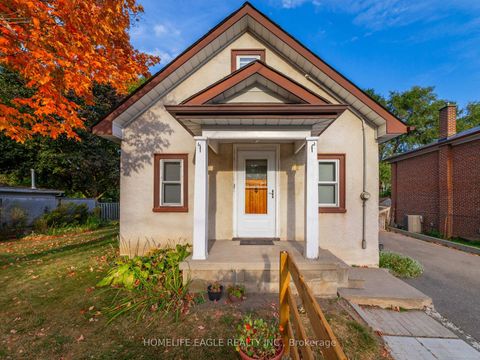 Photo 0 at 75 Denne Boulevard, London, Newmarket