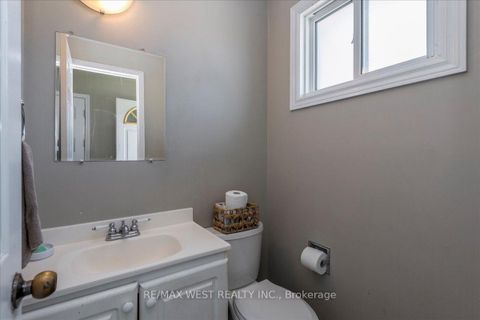 Photo 6 at 68 Chaucer Crescent, Letitia Heights, Barrie