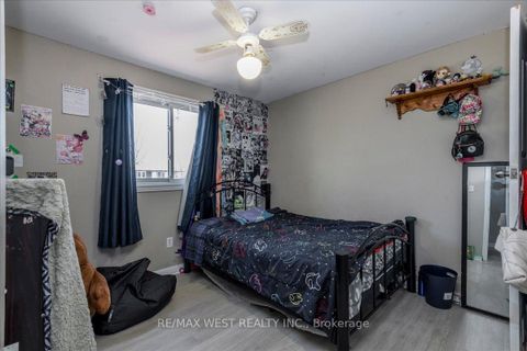Photo 9 at 68 Chaucer Crescent, Letitia Heights, Barrie
