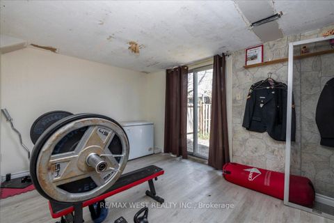 Photo 12 at 68 Chaucer Crescent, Letitia Heights, Barrie