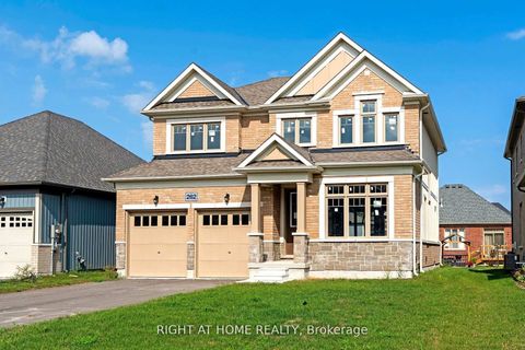 Photo 2 at 262 Duncan Street, Stayner, Clearview