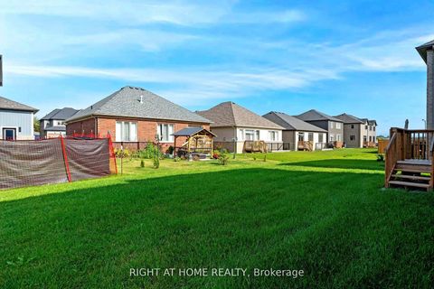 Photo 3 at 262 Duncan Street, Stayner, Clearview