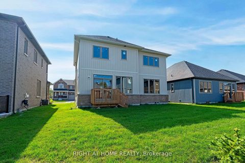 Photo 8 at 262 Duncan Street, Stayner, Clearview