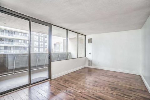Photo 1 at 1011 - 720 Spadina Avenue, University, Toronto