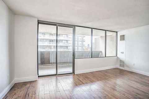 Photo 2 at 1011 - 720 Spadina Avenue, University, Toronto