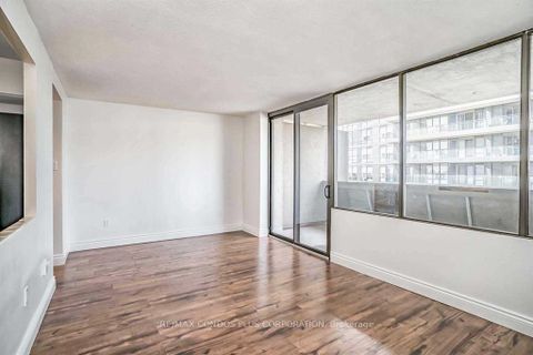 Photo 3 at 1011 - 720 Spadina Avenue, University, Toronto