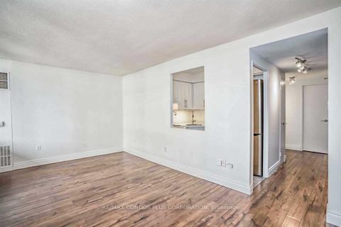 Photo 6 at 1011 - 720 Spadina Avenue, University, Toronto