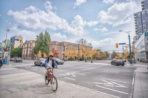 Photo 27 at 1011 - 720 Spadina Avenue, University, Toronto