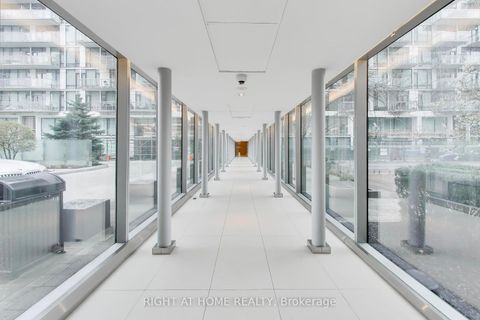 Photo 6 at 918 - 39 Queens Quay E, Waterfront Communities C8, Toronto
