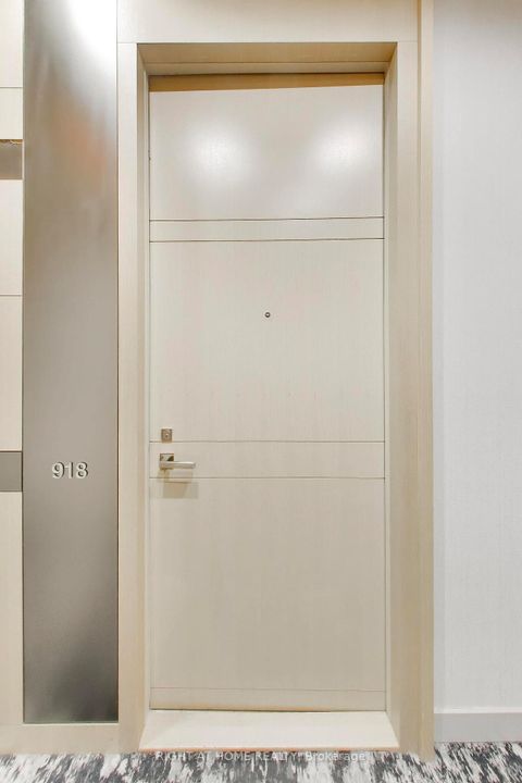 Photo 7 at 918 - 39 Queens Quay E, Waterfront Communities C8, Toronto