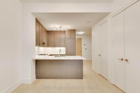Photo 12 at 918 - 39 Queens Quay E, Waterfront Communities C8, Toronto