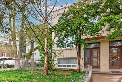 Photo 2 at 132-134 Trowell Avenue, Eglinton West, Toronto