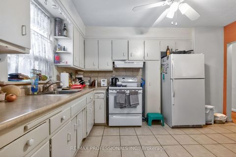 Photo 5 at 132-134 Trowell Avenue, Eglinton West, Toronto