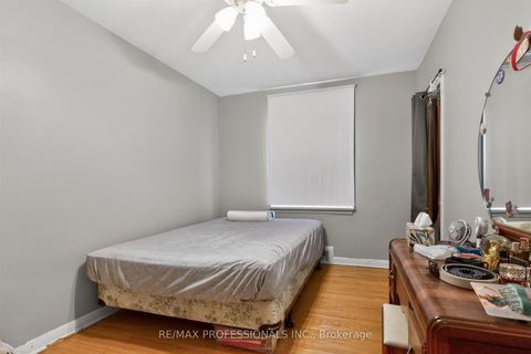 Photo 8 at 132-134 Trowell Avenue, Eglinton West, Toronto