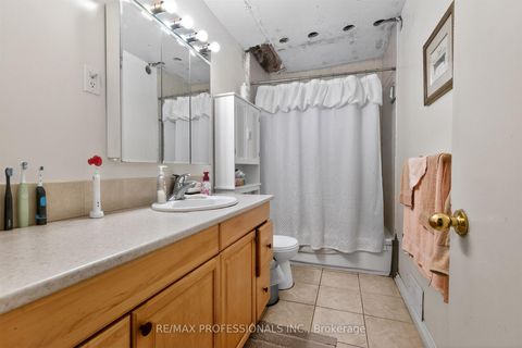 Photo 9 at 132-134 Trowell Avenue, Eglinton West, Toronto