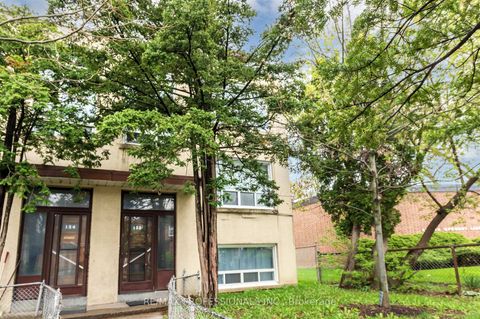 Photo 10 at 132-134 Trowell Avenue, Eglinton West, Toronto