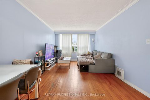 Photo 13 at 132-134 Trowell Avenue, Eglinton West, Toronto