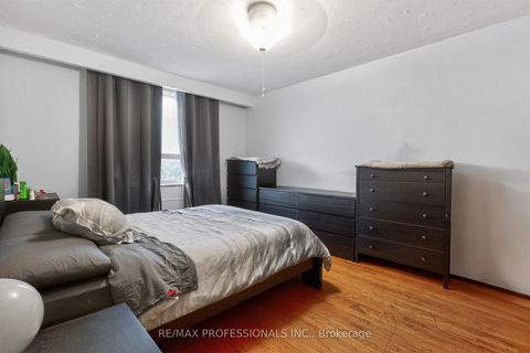 Photo 17 at 132-134 Trowell Avenue, Eglinton West, Toronto