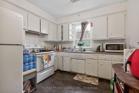 Photo 23 at 132-134 Trowell Avenue, Eglinton West, Toronto