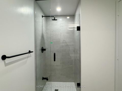 Photo 3 at 4106 - 108 Peter Street, Waterfront Communities C1, Toronto