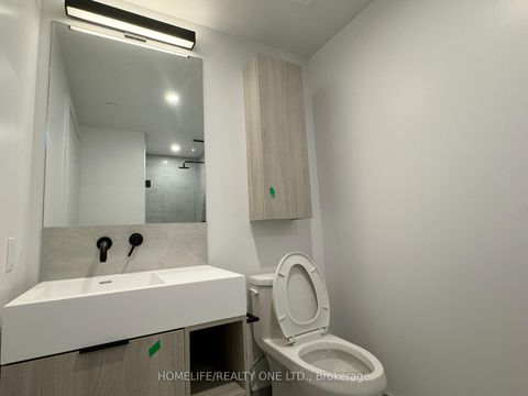 Photo 4 at 4106 - 108 Peter Street, Waterfront Communities C1, Toronto