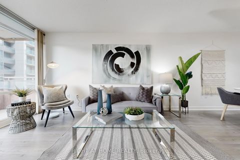 Photo 5 at 727 - 4K Spadina Avenue, Waterfront Communities C1, Toronto
