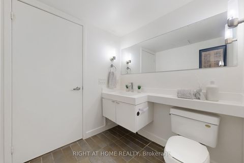 Photo 24 at 727 - 4K Spadina Avenue, Waterfront Communities C1, Toronto