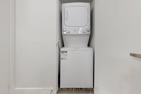 Photo 28 at 727 - 4K Spadina Avenue, Waterfront Communities C1, Toronto