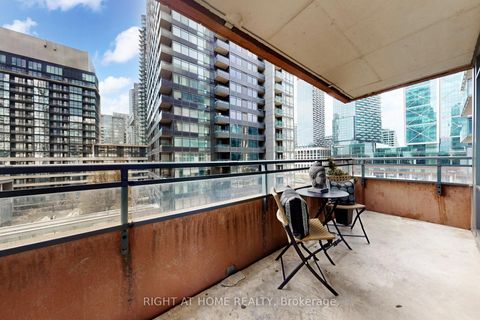 Photo 32 at 727 - 4K Spadina Avenue, Waterfront Communities C1, Toronto