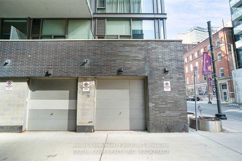 Photo 2 at TH1 - 25 Oxley Street, Waterfront Communities C1, Toronto