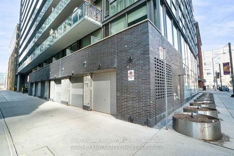 Photo 3 at TH1 - 25 Oxley Street, Waterfront Communities C1, Toronto