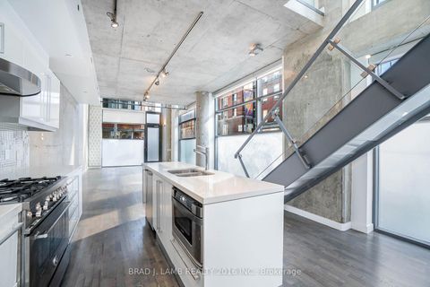 Photo 13 at TH1 - 25 Oxley Street, Waterfront Communities C1, Toronto