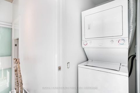 Photo 19 at TH1 - 25 Oxley Street, Waterfront Communities C1, Toronto